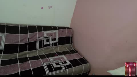 Snapshot of bellah_rose_squirt chatting on 06-22-26, 02:35 Bella online show from 06-22-26, 02:35