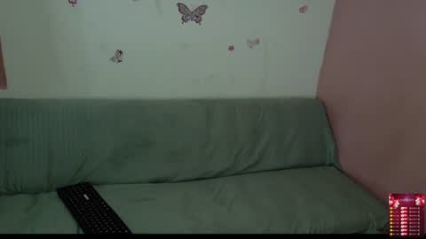 Snapshot of bellah_rose_squirt chatting on 06-23-26, 03:15 Bella online show from 06-23-26, 03:15