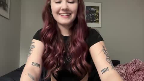 Snapshot of bellajadeee chatting on 12-31-24, 12:54 bellajadeee online show from 12-31-24, 12:54