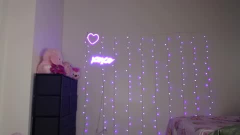 Bella Monroe online show from 12-24-24, 06:11