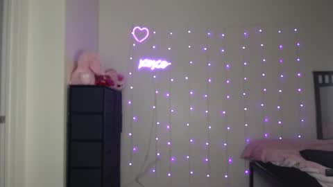 Bella Monroe online show from 01-17-25, 07:51