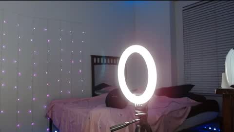 Bella Monroe online show from 02-15-25, 06:23