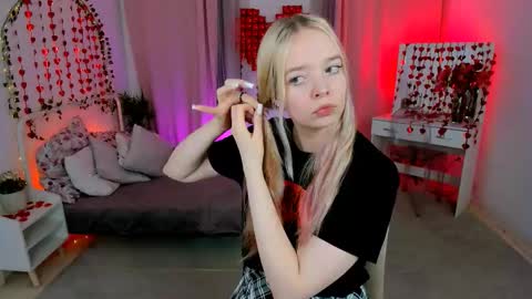 Bella online show from 02-10-26, 01:15