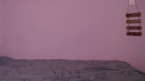 bellaqueen0701 online show from 02-11-25, 09:53