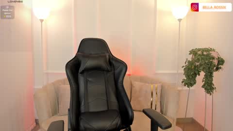 CALL ME BELLA online show from 02-06-25, 02:15