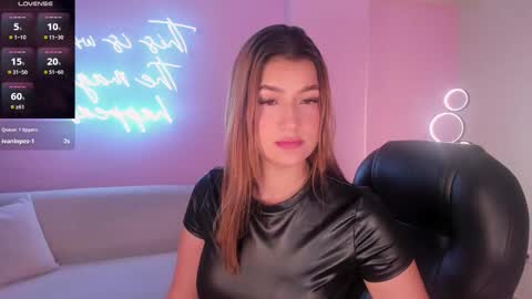 Snapshot of bellathompsonx_ chatting on 02-20-26, 06:26 Bella online show from 02-20-26, 06:26