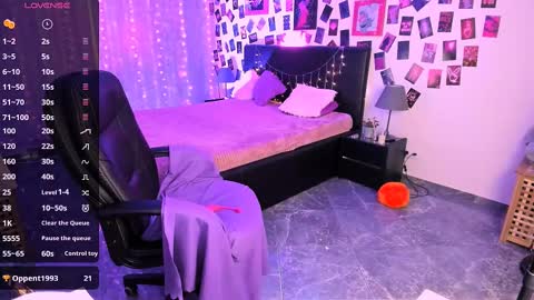 Bella online show from 03-07-25, 02:23