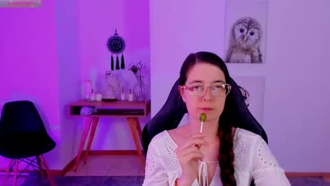 Bella. Ntmu online show from 02-18-25, 11:30