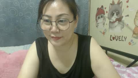 Snapshot of bellbabe chatting on 01-27-25, 05:36 Bella online show from 01-27-25, 05:36