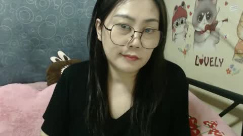 Snapshot of bellbabe chatting on 02-07-25, 02:37 Bella online show from 02-07-25, 02:37