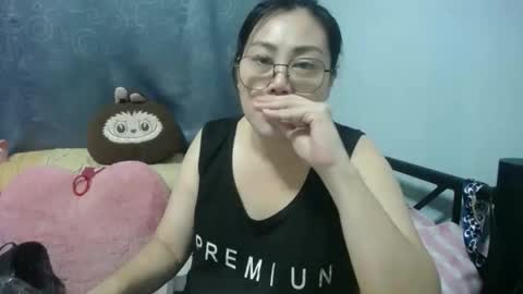 Bella online show from 11-30-25, 06:12