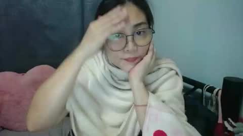 Snapshot of bellbabe chatting on 05-12-26, 09:01 Bella online show from 05-12-26, 09:01