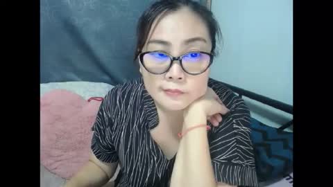Snapshot of bellbabe chatting on 06-08-26, 11:43 Bella online show from 06-08-26, 11:43