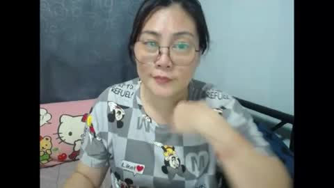 Snapshot of bellbabe chatting on 06-12-26, 08:13 Bella online show from 06-12-26, 08:13