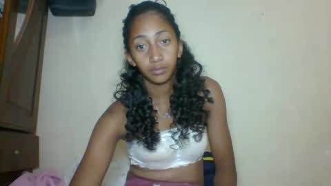 belle_annah online show from 05-17-26, 01:36