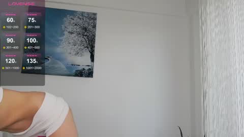 Snapshot of belle_blondy chatting on 06-20-26, 10:40 belle_blondy online show from 06-20-26, 10:40