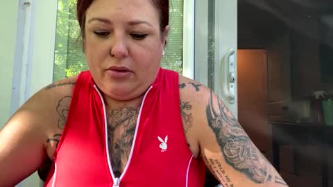 Snapshot of belle_marie chatting on 09-11-25, 08:53 Belle xx online show from 09-11-25, 08:53