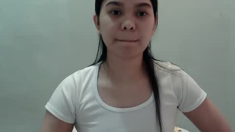 Snapshot of belle_ph chatting on 01-21-25, 10:52 Belle online show from 01-21-25, 10:52
