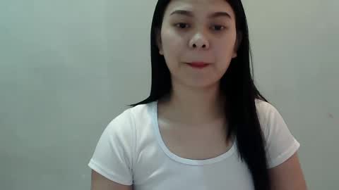 Snapshot of belle_ph chatting on 02-08-25, 06:33 Belle online show from 02-08-25, 06:33