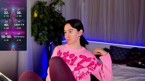 Bella online show from 12-25-24, 01:41