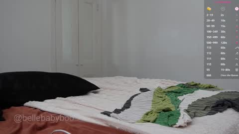Snapshot of bellebabyboo chatting on 02-14-26, 03:03 BELLE online show from 02-14-26, 03:03