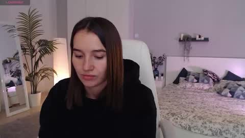 Bella online show from 09-24-25, 01:09