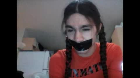 Snapshot of bellsighlent chatting on 10-16-25, 12:22 Belle online show from 10-16-25, 12:22