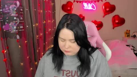 LinaBoo online show from 02-18-26, 04:52