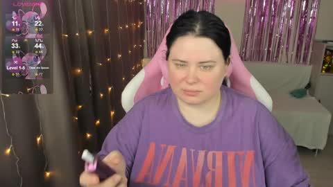 LinaBoo online show from 05-15-26, 08:21