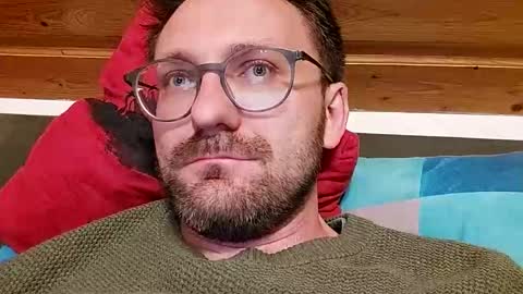 Snapshot of ben00189 chatting on 10-03-25, 09:45 ben00189 online show from 10-03-25, 09:45