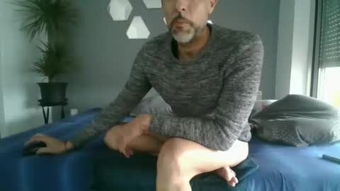 Snapshot of benbare13 chatting on 01-20-25, 12:07 benbare13 online show from 01-20-25, 12:07