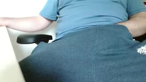 Snapshot of benben0310 chatting on 09-29-25, 10:31 benben0310 online show from 09-29-25, 10:31