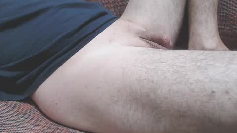 Snapshot of benbencel33 chatting on 06-28-26, 03:29 benben online show from 06-28-26, 03:29