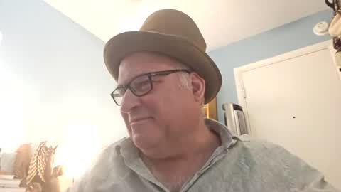 Snapshot of bendavewill chatting on 06-17-26, 05:21 Bendavewill online show from 06-17-26, 05:21