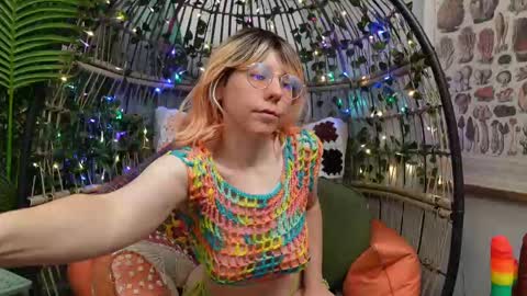 Willow online show from 10-06-25, 12:02