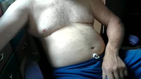 Snapshot of bendrinkin chatting on 06-07-26, 11:36 bendrinkin online show from 06-07-26, 11:36