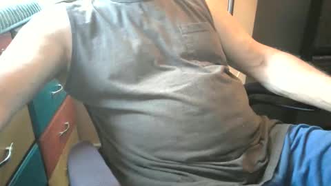 Snapshot of bendrinkin chatting on 06-10-26, 11:57 bendrinkin online show from 06-10-26, 11:57