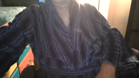 Snapshot of bendrinkin chatting on 06-15-26, 09:00 bendrinkin online show from 06-15-26, 09:00