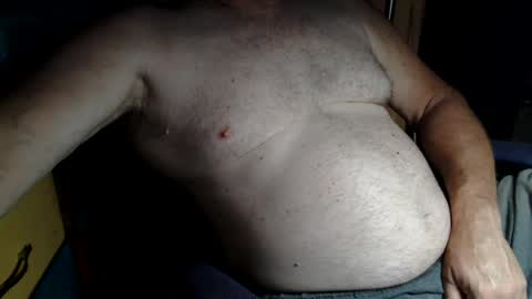 Snapshot of bendrinkin chatting on 07-18-26, 02:49 bendrinkin online show from 07-18-26, 02:49