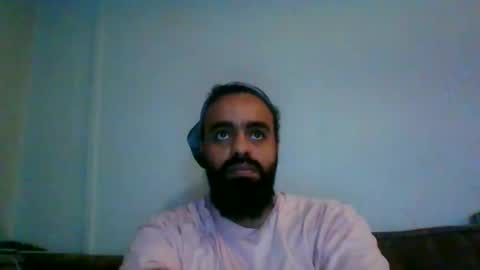 Snapshot of bengel_mozam chatting on 01-28-25, 11:17 kevin online show from 01-28-25, 11:17