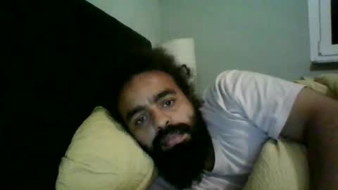 Snapshot of bengel_mozam chatting on 10-15-25, 10:10 kevin online show from 10-15-25, 10:10