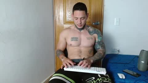 benjamin_isaac online show from 12-20-24, 01:03