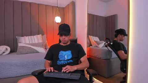 Snapshot of benjamin_more chatting on 05-29-26, 03:04 BENJAMIN online show from 05-29-26, 03:04