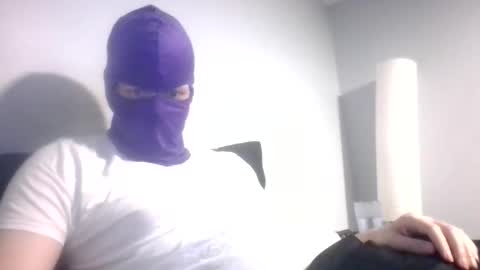 Snapshot of bennybueno chatting on 05-28-26, 02:53 bennybueno online show from 05-28-26, 02:53