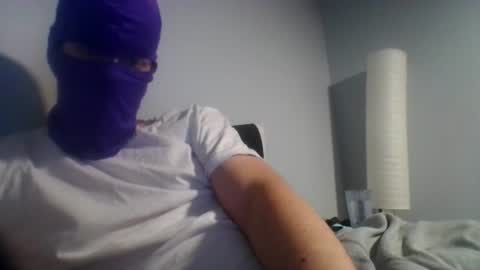 Snapshot of bennybueno chatting on 06-12-26, 04:22 bennybueno online show from 06-12-26, 04:22