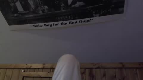 benny and innocentvixon online show from 12-22-25, 06:10