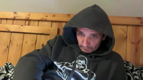Snapshot of bennymn chatting on 06-17-26, 11:38 benny and innocentvixon online show from 06-17-26, 11:38