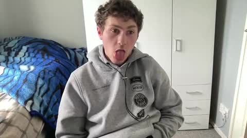 Snapshot of benwardle123 chatting on 02-26-25, 02:46 READ MY BIO ---  --- READ MY BIO online show from 02-26-25, 02:46