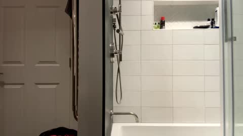 benz10001 online show from 09-20-25, 03:07