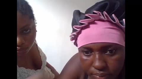 Snapshot of berbiexcunt chatting on 11-20-25, 09:09 berbiexcunt online show from 11-20-25, 09:09